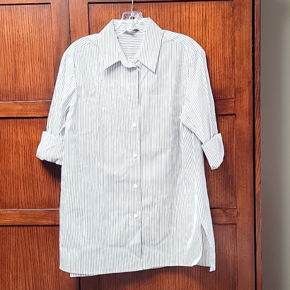 Lafayette 148 pinstripe button down size small